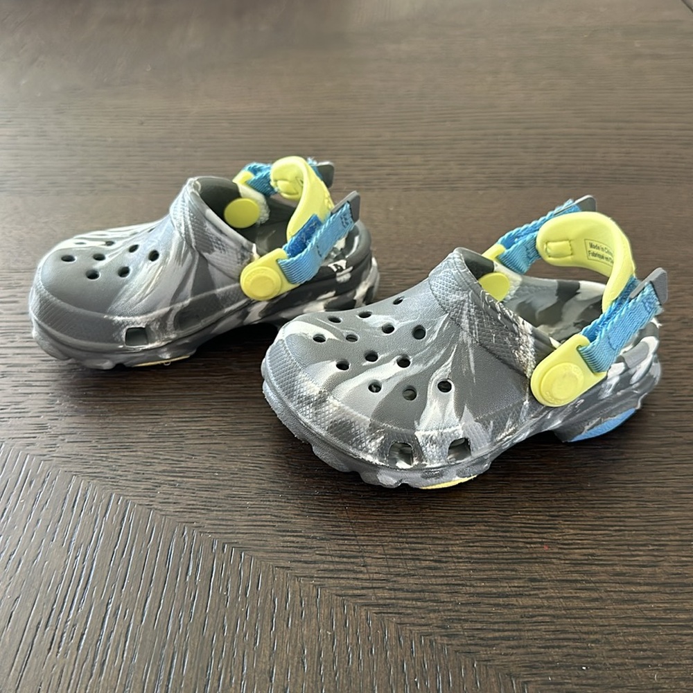 Crocs - Picture 2 of 5